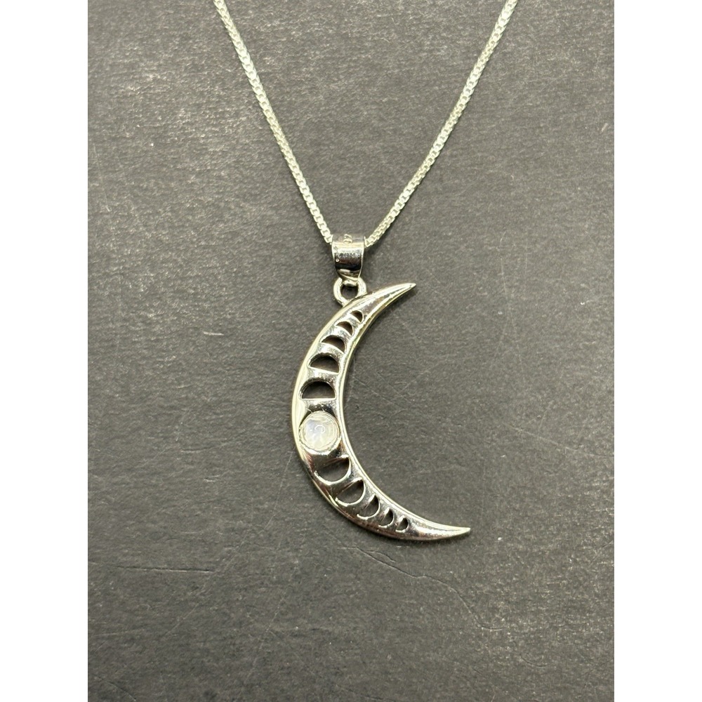 New Condition 18" Sterling Silver Moonstone Moon Phases Pendant Necklace H20